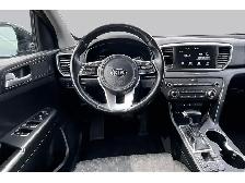 2022 Kia Sportage AWD | PANORAMIC SUNROOF | TOUCHSCREEN | CAMERA - Photo 3