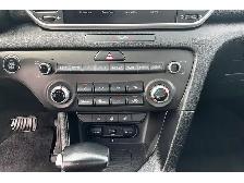2022 Kia Sportage AWD | PANORAMIC SUNROOF | TOUCHSCREEN | CAMERA - Photo 17