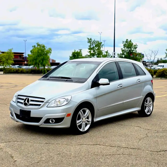 2011 Mercedes-Benz B-Class 4dr HB B 200