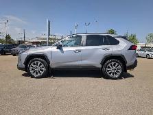 2024 Toyota RAV4 XLE - Photo 3