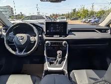 2024 Toyota RAV4 XLE - Photo 24