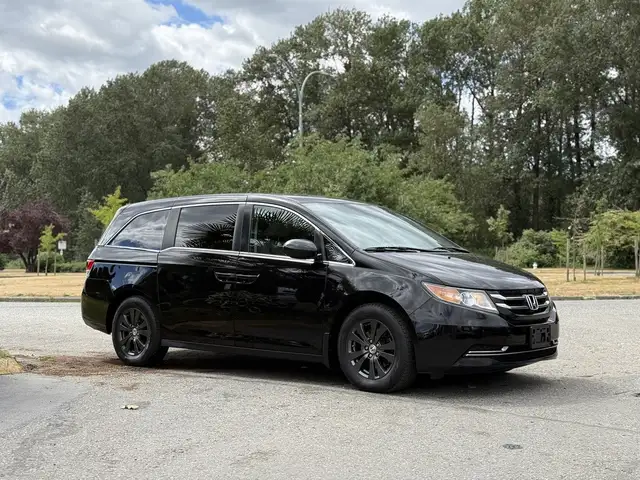 2014 Honda Odyssey SE 8 Passenger