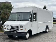 2018 Ford E-450 Super Duty 18 Foot Step Van With Shelving - Photo 4