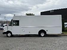 2018 Ford E-450 Super Duty 18 Foot Step Van With Shelving - Photo 6
