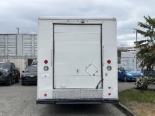 2018 Ford E-450 Super Duty 18 Foot Step Van With Shelving - Photo 9
