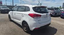 2015 Kia Rondo LX, WELL MAINTAINED, WINTER TIRES, CERTIFIED - Photo 3