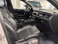 2022 Porsche Macan S AWD - Photo 21