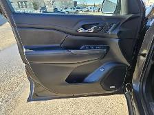 2019 GMC Acadia SLT 7 Pass Htd Lthr Driver Alert - Photo 9