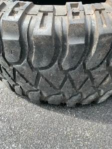 Two mickey thompson tires/38 X 15.50R20 LT - Photo 3