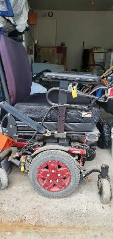 Quantum Q6 Edge HD Wheelchair - Photo 3