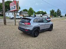 2018 Jeep Cherokee - Photo 2