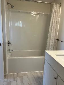 Newly Renovated, 2 Bedroom, 2nd floor walk-up. - Photo 5