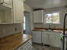 Lovely 3bd condo townhouse with parking at door - avail NOW - Photo 4