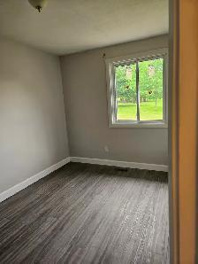 Lovely 3bd condo townhouse with parking at door - avail NOW - Photo 9