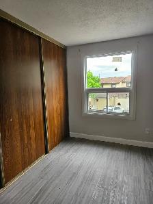 Lovely 3bd condo townhouse with parking at door - avail NOW - Photo 11