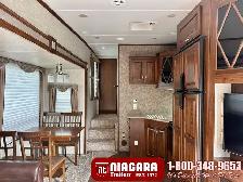 2014 KEYSTONE LAREDO 300RL Fifth Wheel - Photo 5