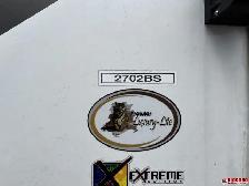 2009 FLEETWOOD PROWLER 2702BS Travel Trailer - Photo 6