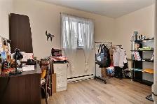 4 1/2, rue JOHNNY-PARENT - EAU CHAUDE INCLUS - NOVEMBRE - Photo 17