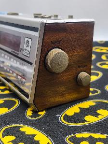 Vintage General Electric (GE) AM/FM clock radio (#19288-2) - Photo 4