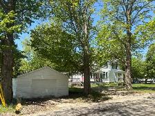 1900's Victorian Home - Photo 12