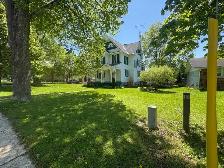 1900's Victorian Home - Photo 13