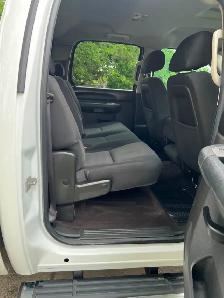 2013  Chevy Silverado IN GREAT SHAPE - Photo 9