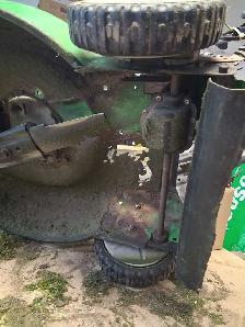 PART OUT LAWN-BOY Model 10604 w/Good Kohler Engine Drive Assy. - Photo 3