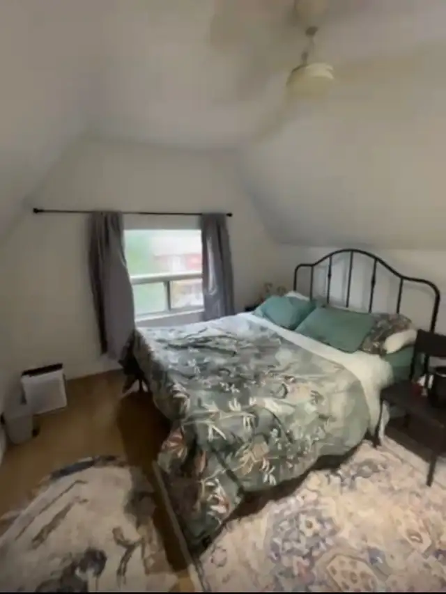 One Bedrooms Apartment, Steps to Subway