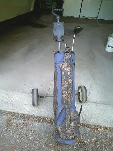TAYLORMADE 3 WOOD 6 IRON,LOB AND SAND WEDGE, BAG/SAC AND CART - Photo 3