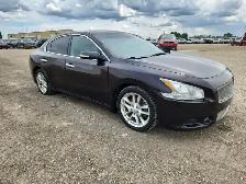 2011 Nissan Maxima - Photo 2