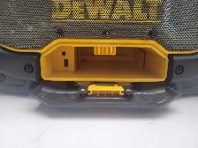 Dewalt DCR025 20v Bluetooth Jobsite Radio Charger Speaker - Photo 3