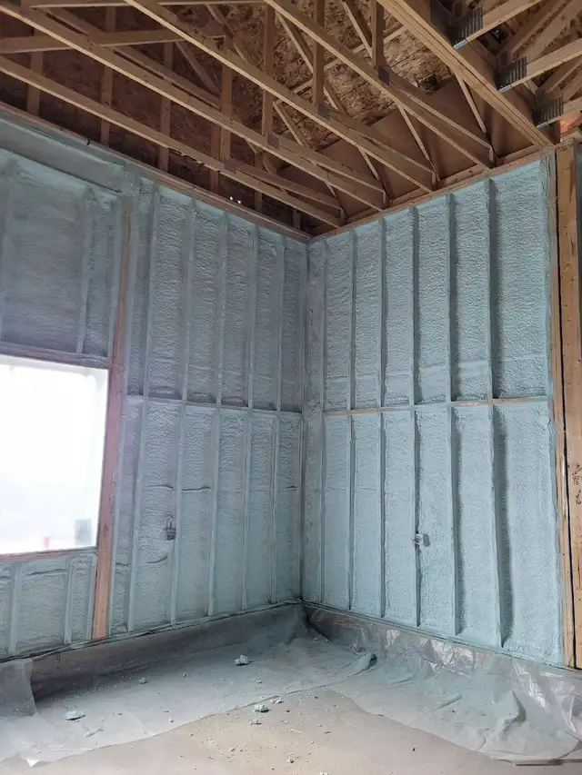 looking for a spray foam apprentice