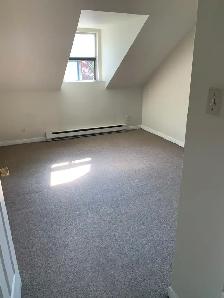 Bright 2Bdrm with a deck with a view - Photo 3