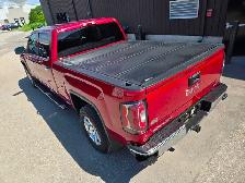 2018 GMC Sierra 1500 SLT / 6.2L ! / 4X4 / Z71 PACKAGE Crew Cab - Photo 7