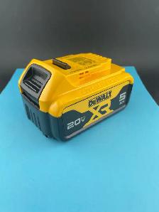 Dewalt 5AH XR Battery Like New - Photo 2