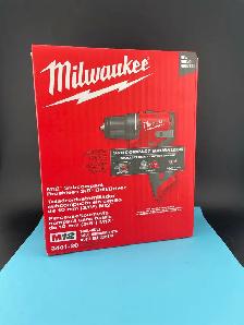 Milwaukee 3/8" 3401-20 Drill Driver Like new