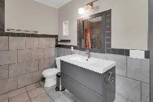 MASSIVE $50K  PRICE DROP! UPDATED OAKRIDGE TOWNHOUSE FOR SALE - Photo 8