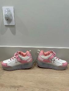 Cute girls Heelys, Boots, Purse - Photo 2