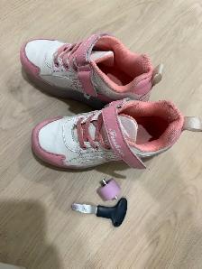 Cute girls Heelys, Boots, Purse - Photo 3