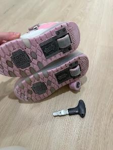 Cute girls Heelys, Boots, Purse - Photo 4