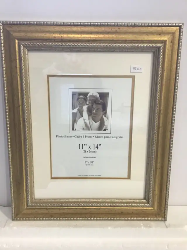 VARIETY OF PICTURE FRAMES