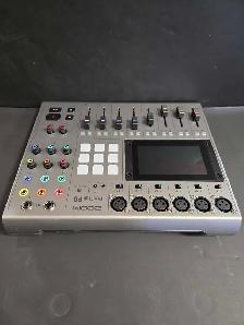 Zoom Podtrack P8 INTERFACE In Box - Photo 2