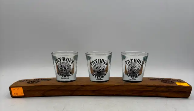 Jack Daniels Collectable 3-Glass Shot Glass Set with Board