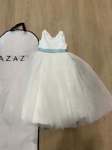 flower girl dress, sz 8, removable bow , Like new