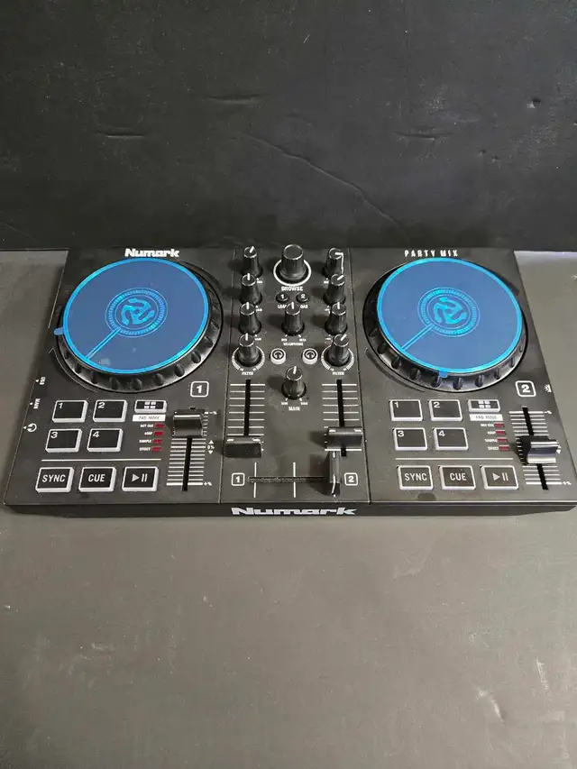 Numark Party Mix Mini DJ Controller