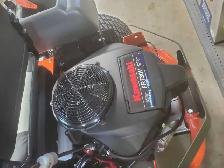HUSQVARNA MZ61 SPECIAL EDITION ZERO TURN - Photo 4