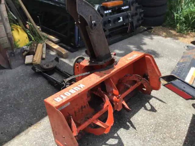 KUBOTA 4 foot BELTDRVEN SNOWBLOWER