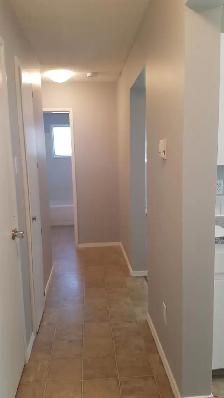 1 bedroom unit - Located in Crestwood - Photo 3