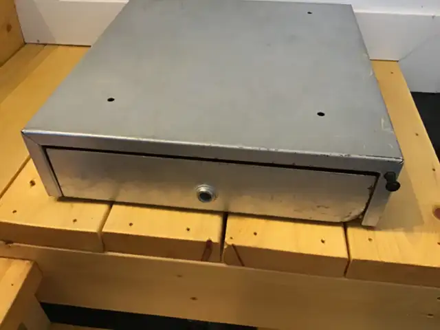 CASH BOX