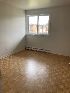 4 1/2 TOUT INCLUS à Ste-Foy pour JUILLET ou AOÛT - Photo 4